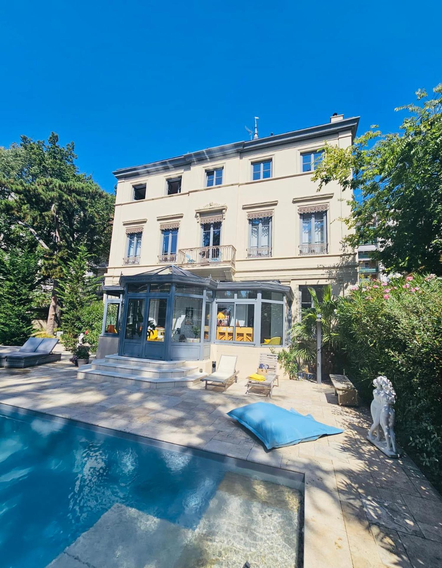 Perle Rare En Ville- Chateau Grandclement- 4 Ou 6 Pers - Piscine - Parc Villeurbanne