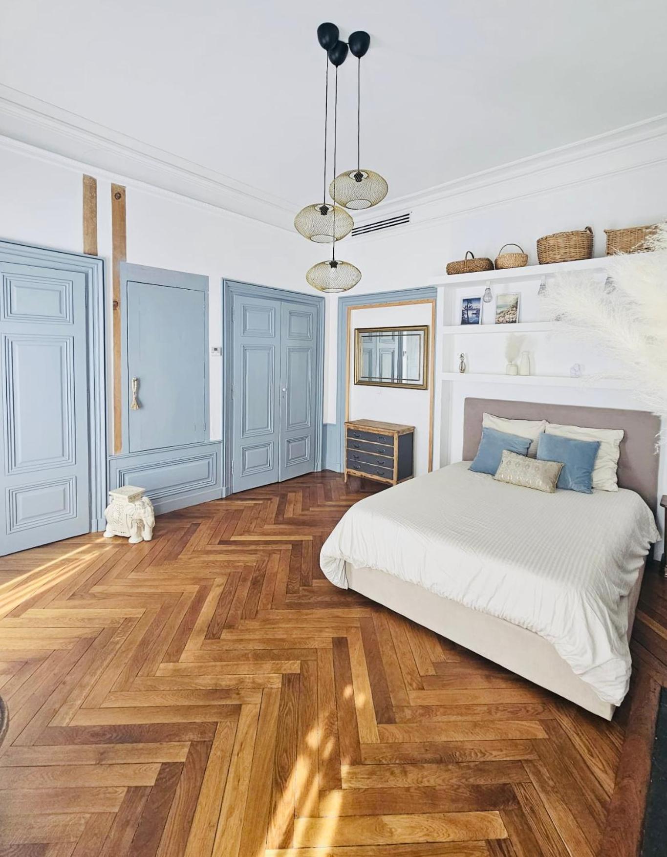 Perle Rare En Ville- Chateau Grandclement- 4 Ou 6 Pers - Piscine - Parc Villeurbanne