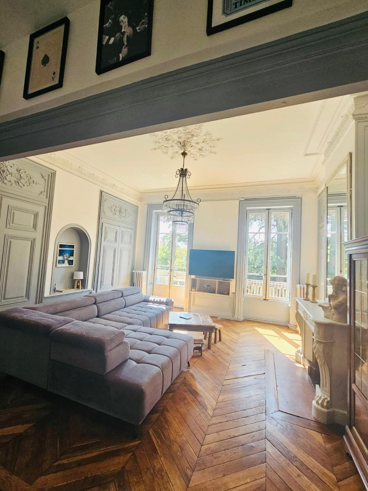 Perle Rare En Ville- Chateau Grandclement- 4 Ou 6 Pers - Piscine - Parc Apartment Villeurbanne