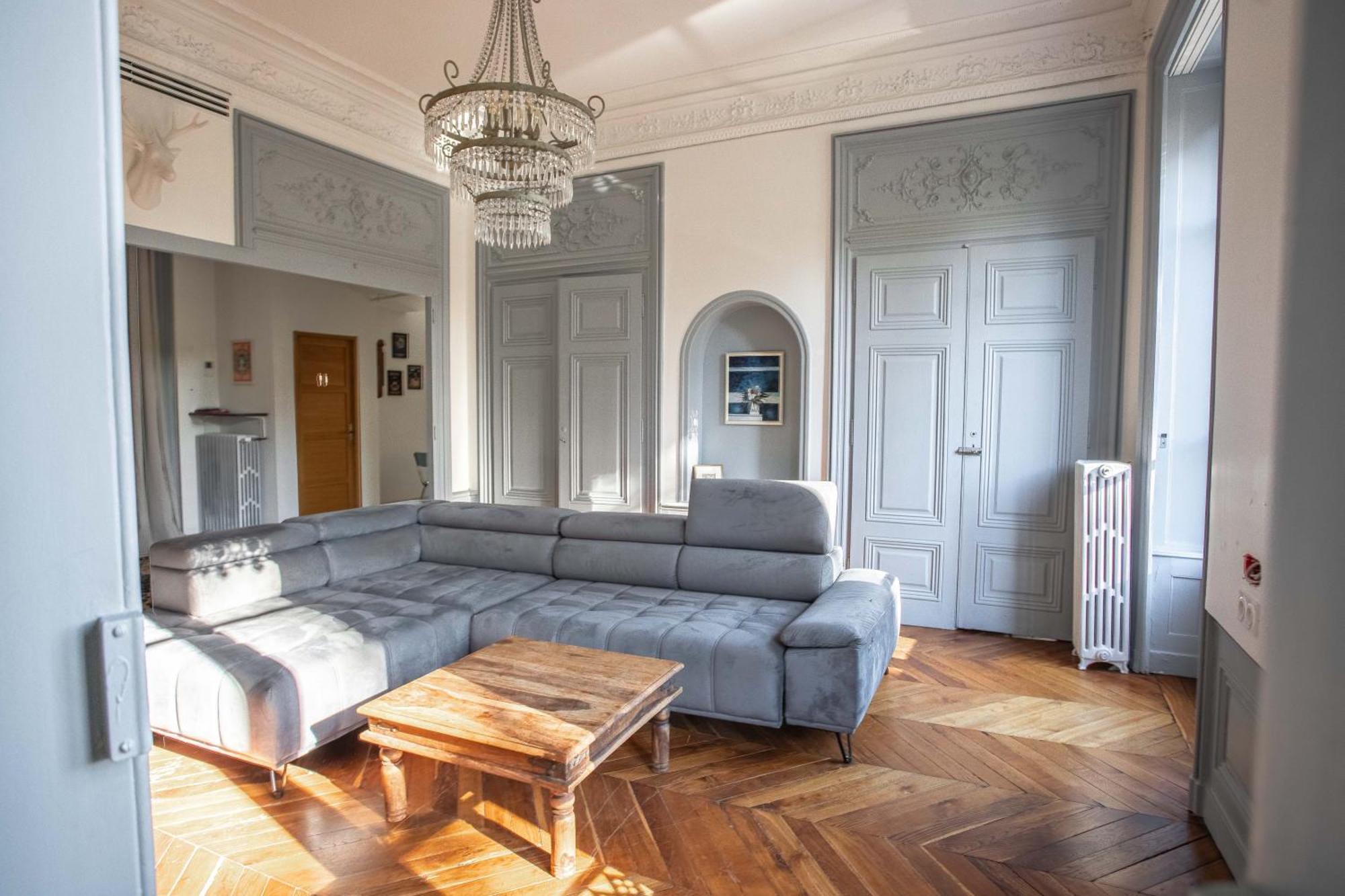 Perle Rare En Ville- Chateau Grandclement- 4 Ou 6 Pers - Piscine - Parc * Villeurbanne